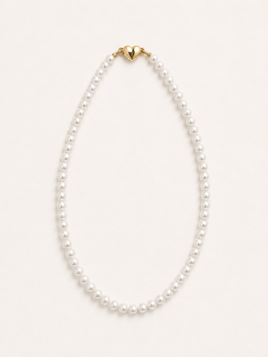Aurora Freshwater Pearl Necklace | Heart Magnetic Clasp