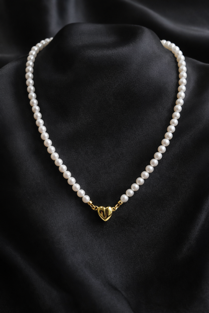 Aurora Freshwater Pearl Necklace | Heart Magnetic Clasp - Lunelle Atelier