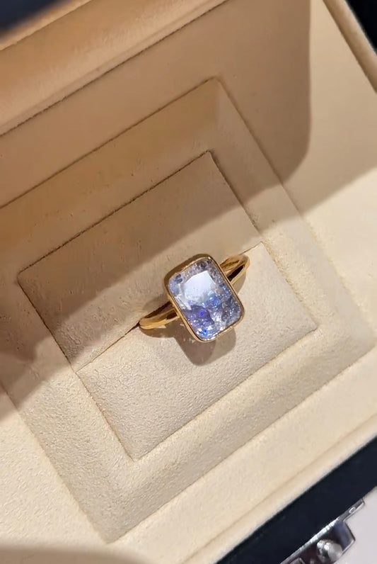 Confetti Shaker Gemstone Ring