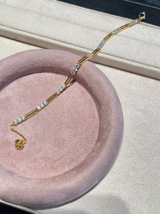 Lunelle Atelier Sparkle Link Station Bracelet with shimmering chain and delicate link design on a white background.