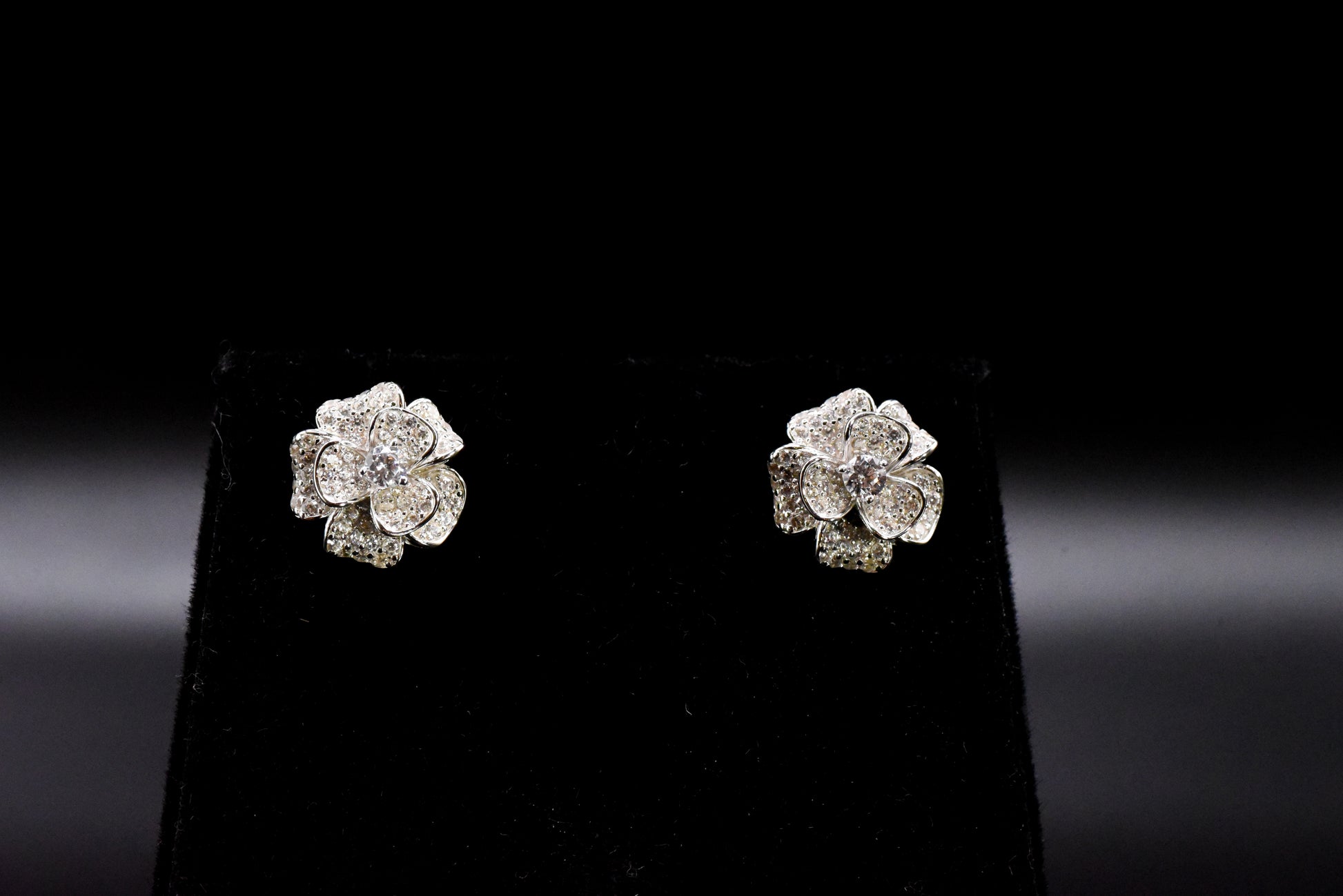 Camellia Bloom Earrings - Lunelle Atelier