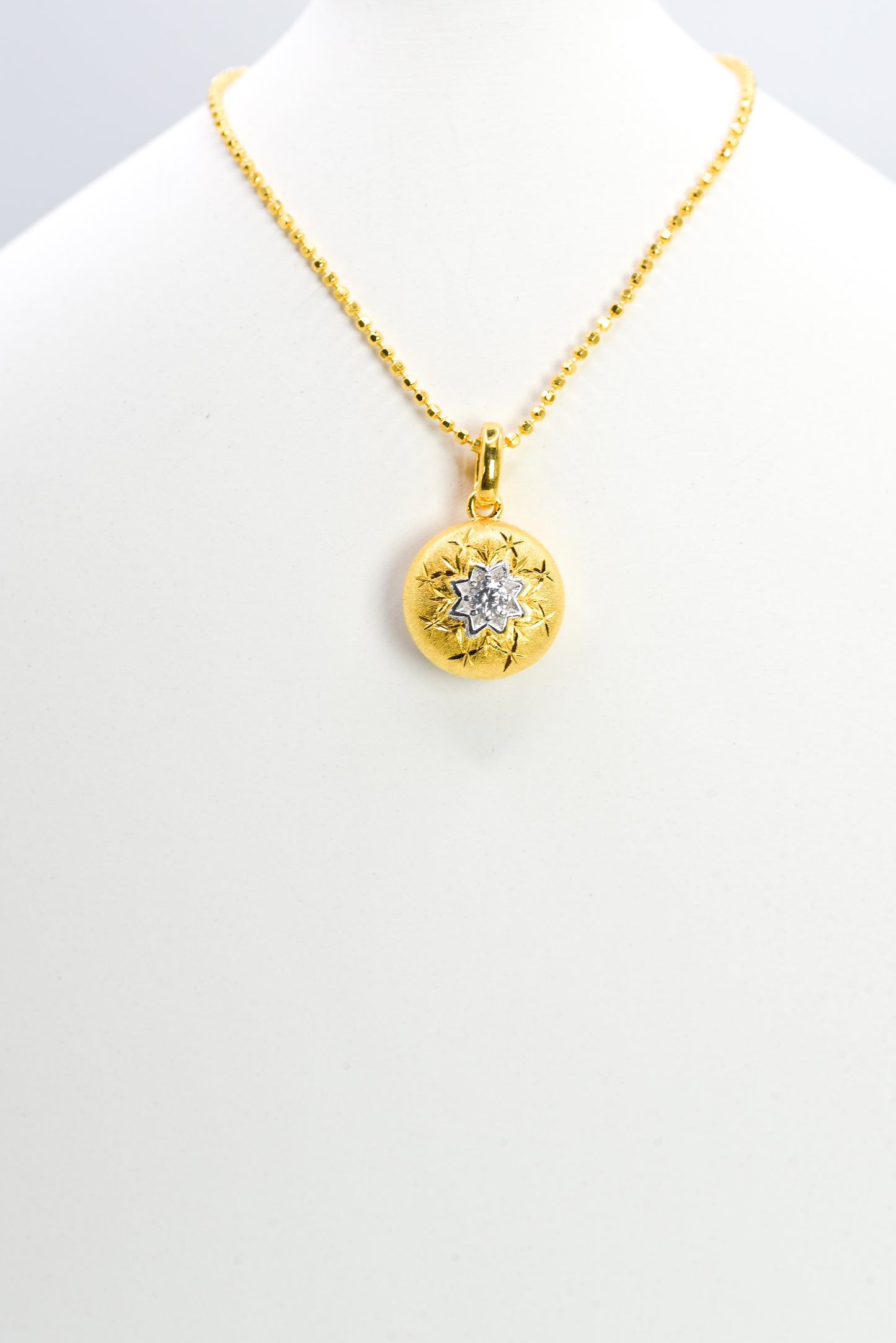 Little Solé Reversible Necklace, Yellow Gold - Lunelle Atelier