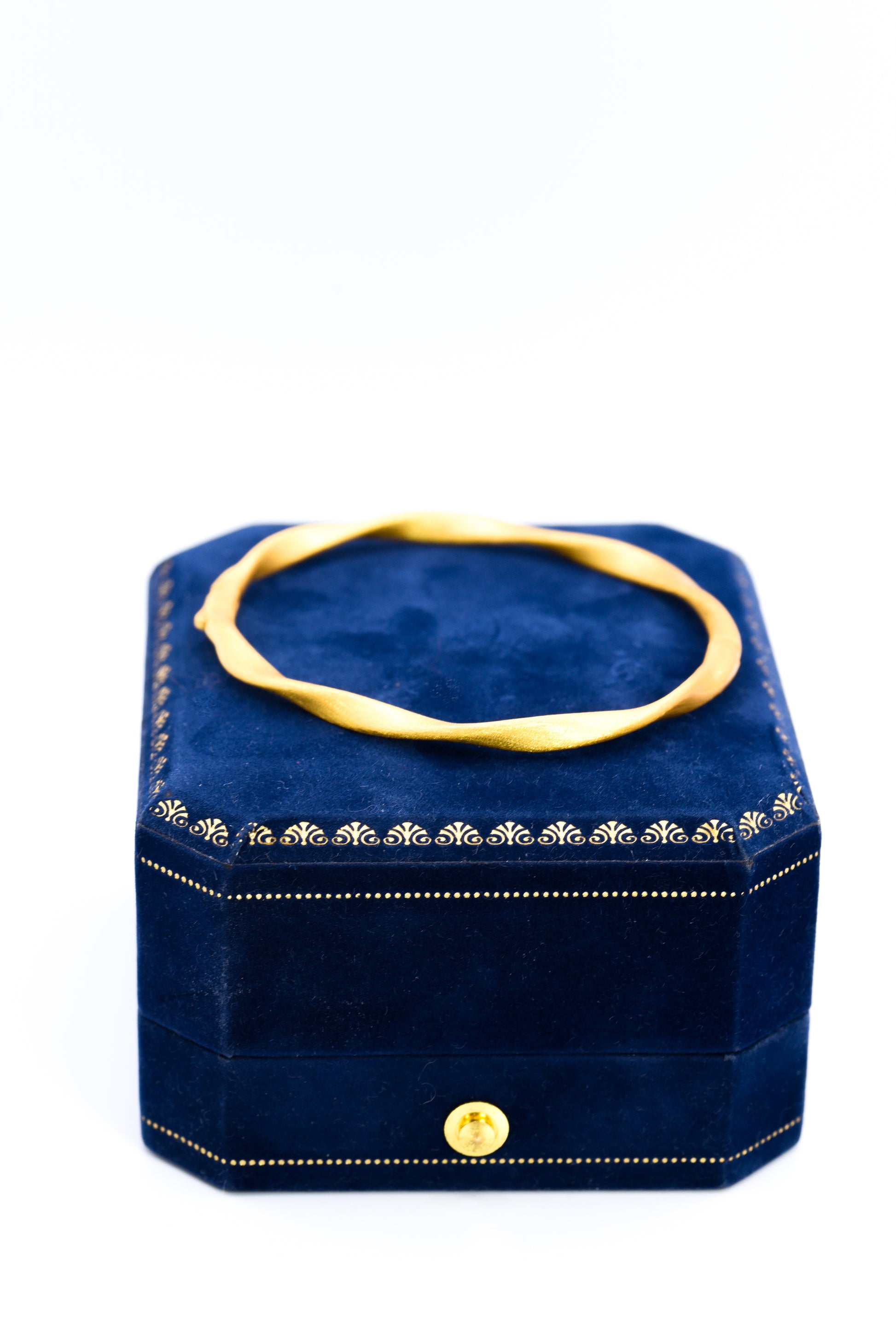 Brushed Mobius Bangle - Lunelle Atelier