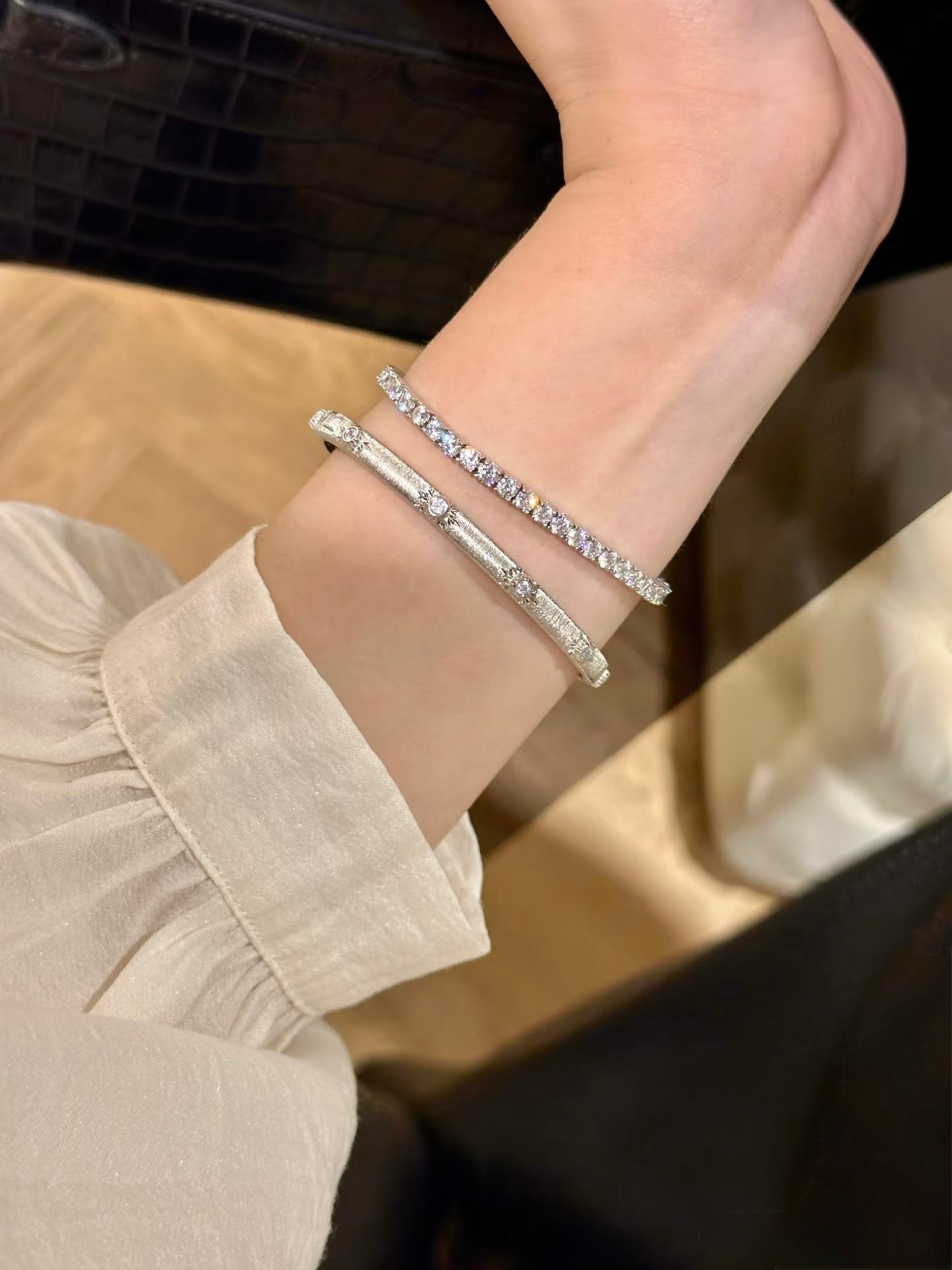 Stella Brushed Star Bangle - Lunelle Atelier