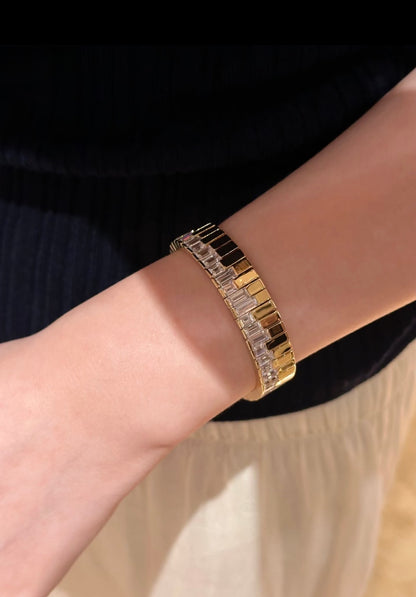 Lunelle Atelier Piano Key Baguette Bracelet featuring a sleek silver design with piano key motifs and baguette-cut accents.