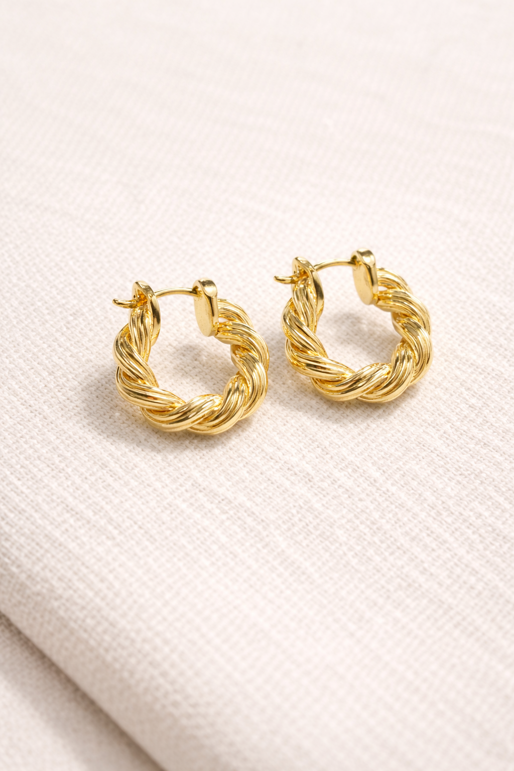 Twisted Rope Horseshoe Gold Hoop Earrings ｜Sterling Silver - Lunelle Atelier