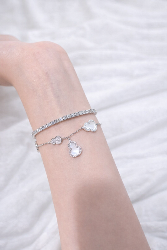 White Mother of Pearl Gourd Bracelet - Lunelle Atelier