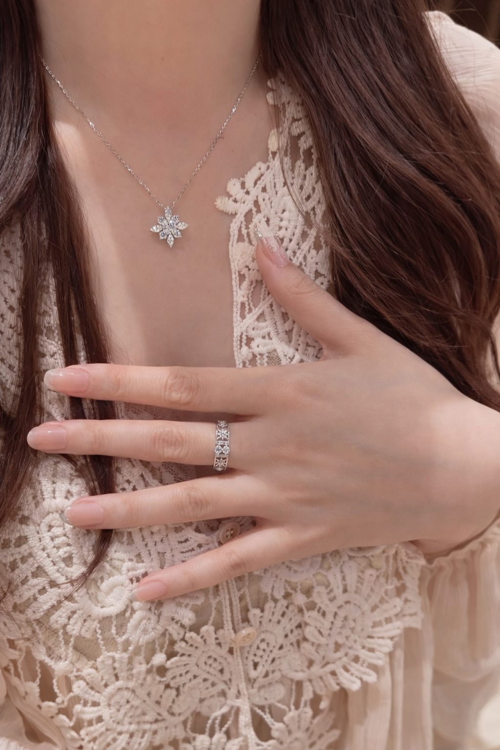 Starlume Snowflake Necklace - Lunelle Atelier