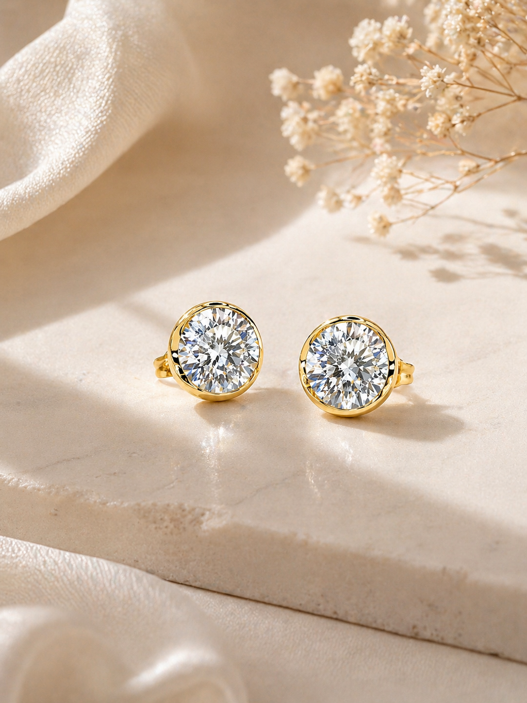 Floating Moissanite Ear Huggies 3 Carat | 18K Gold Plated - Lunelle Atelier