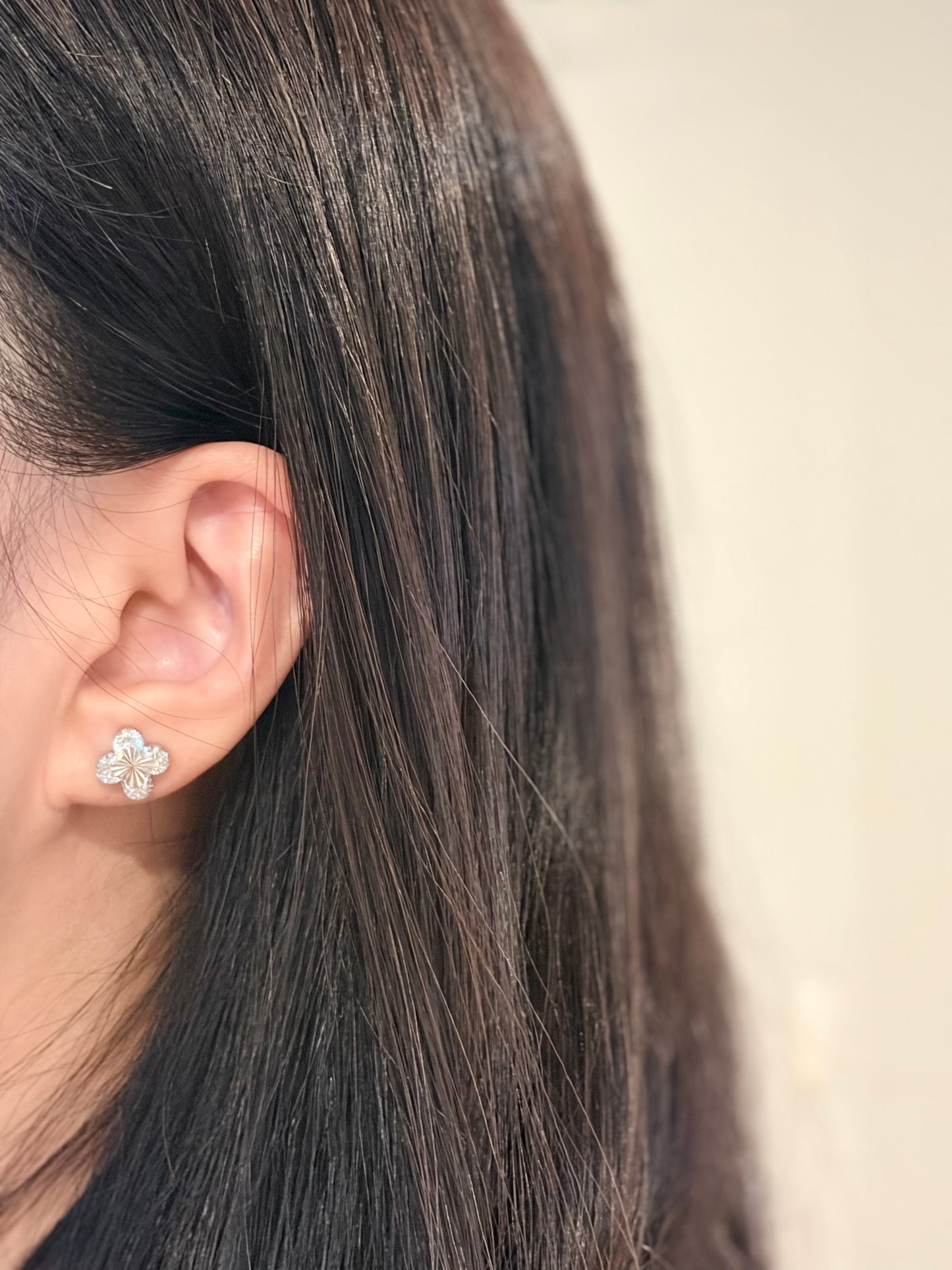 Clover Spark Earrings, White Gold - Lunelle Atelier