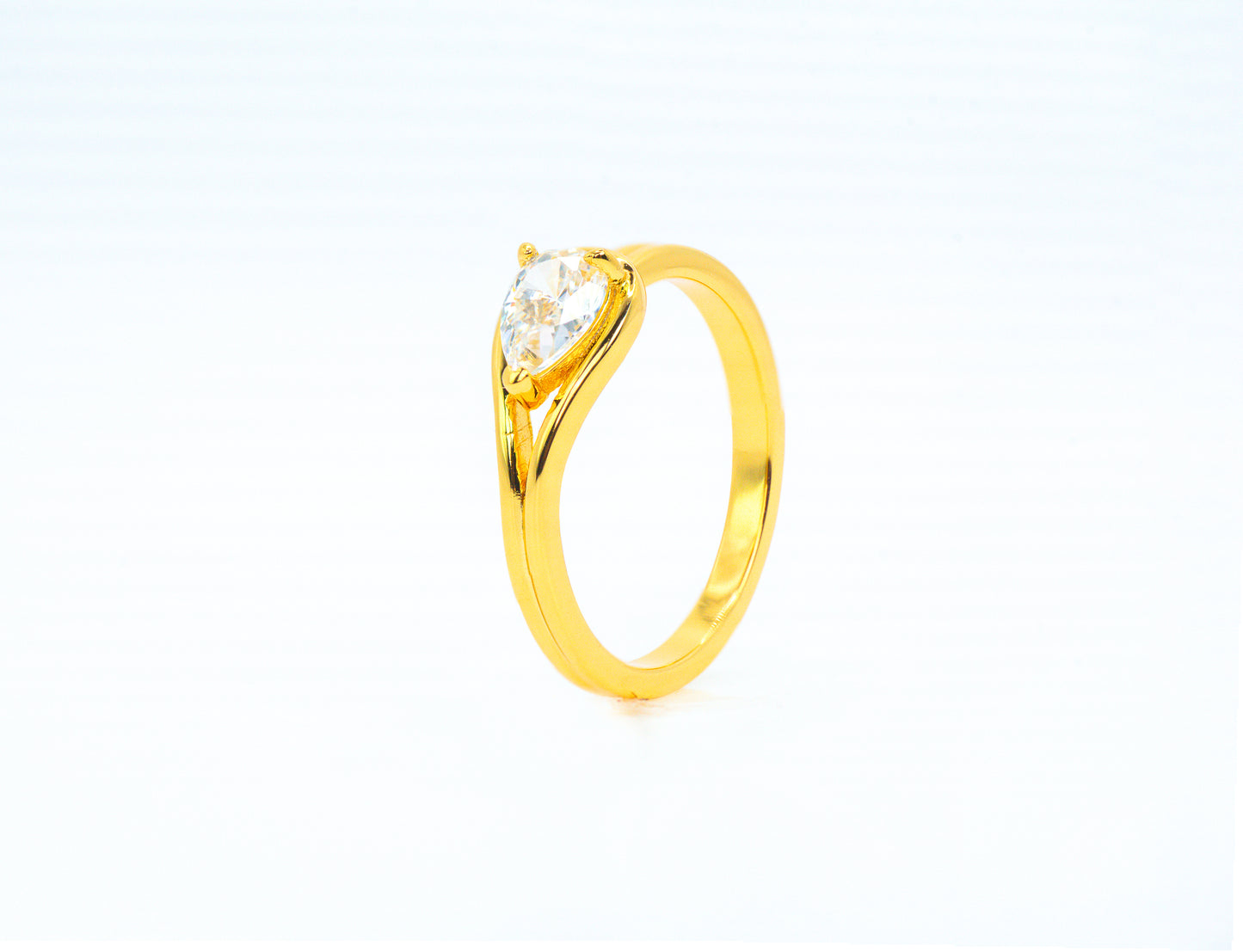 Pear-Shaped Ring |18K Gold Plated Sterling Silver - Lunelle Atelier
