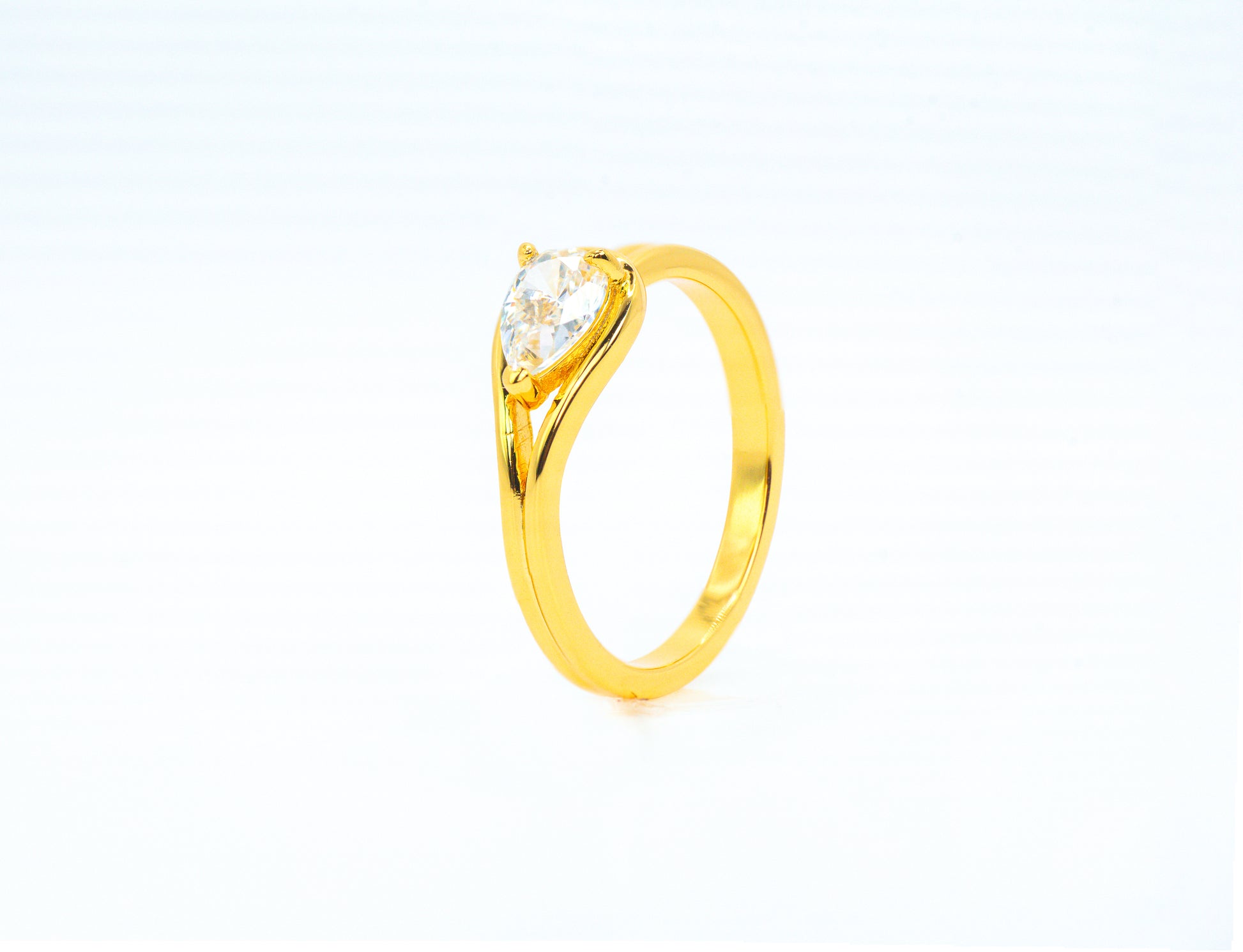 Pear-Shaped Ring |18K Gold Plated Sterling Silver - Lunelle Atelier