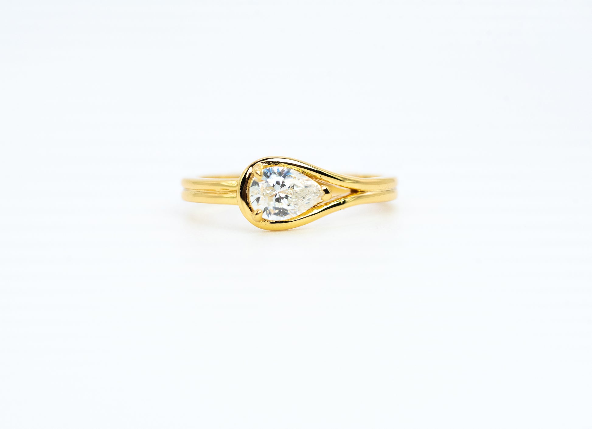 Pear-Shaped Ring |18K Gold Plated Sterling Silver - Lunelle Atelier