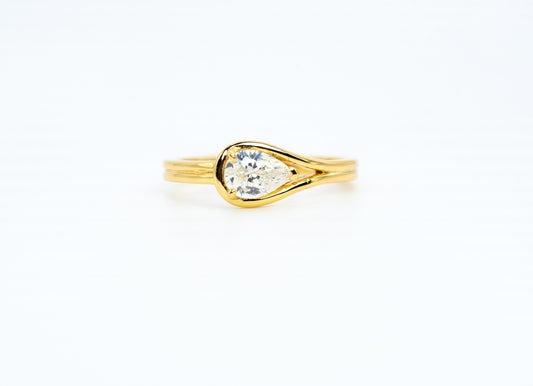 Pear-Shaped Ring |18K Gold Plated Sterling Silver - Lunelle Atelier